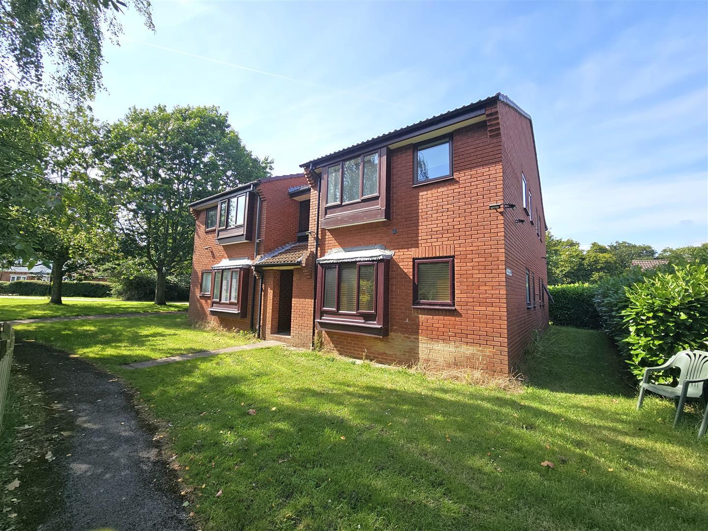 Flat Course Park Crescent in Fareham