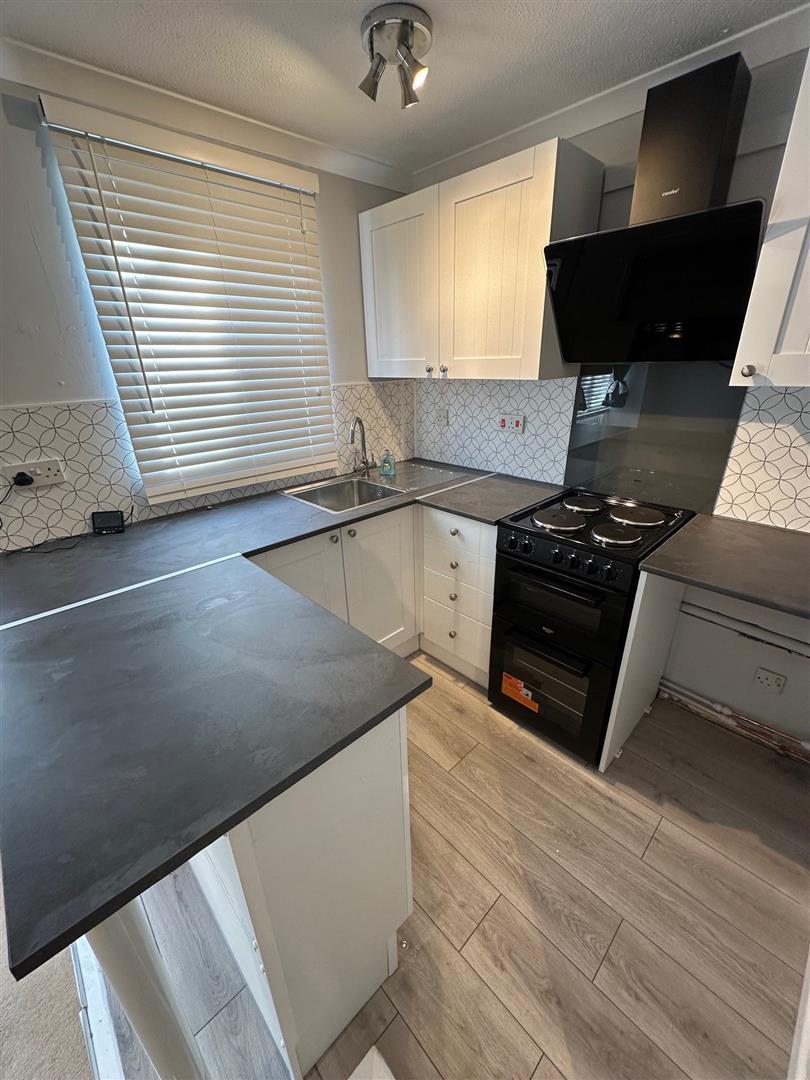 Flat Course Park Crescent in Fareham