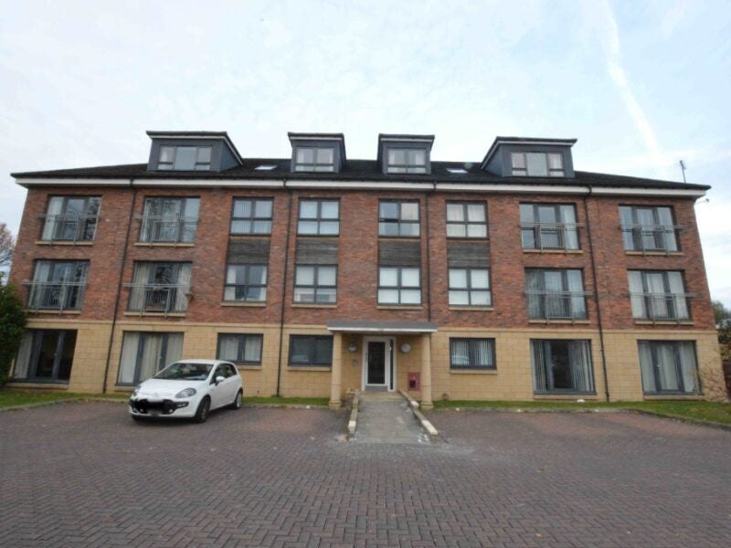 Flat Hamilton Road in Cambuslang