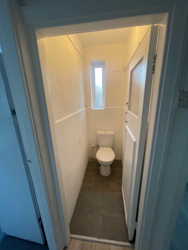 Room Lea Bridge Road in Greater London