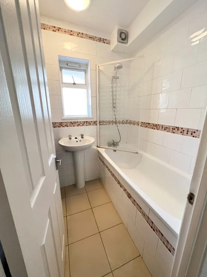 Room Clapham Road Estate in Greater London