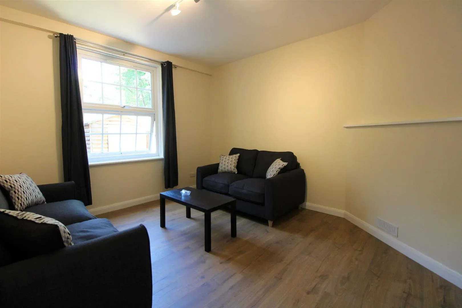 House George Row in Greater London