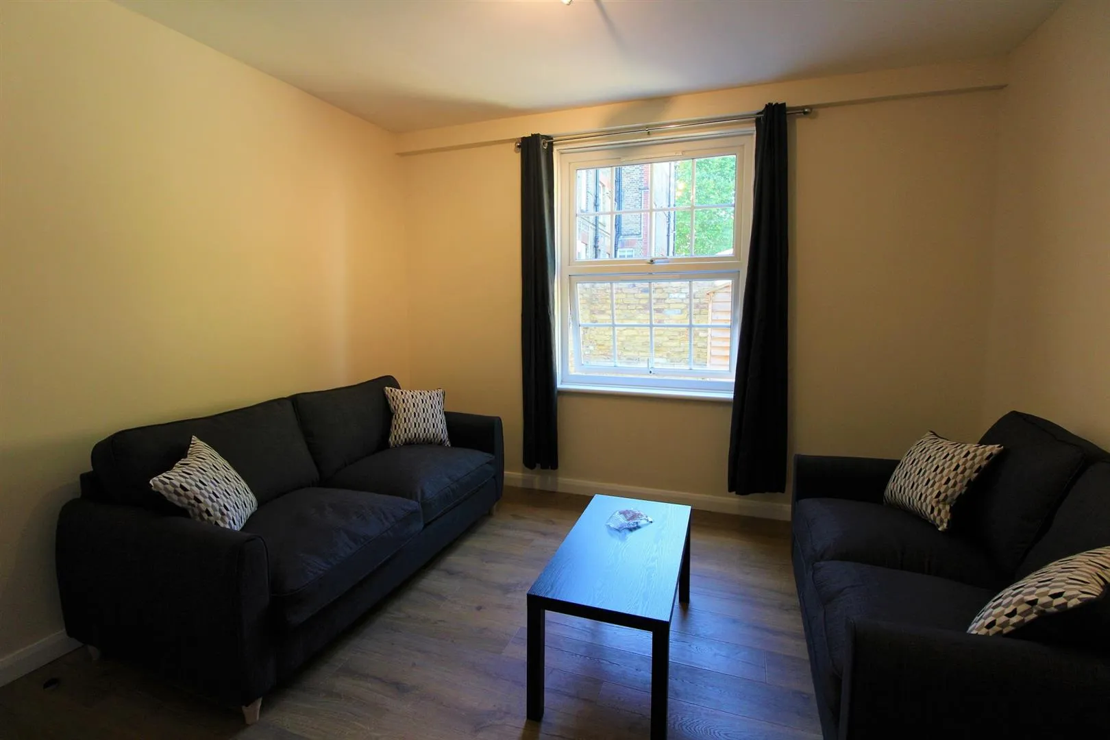 House George Row in Greater London