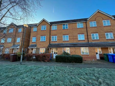 House Aspen Grove in Rushmoor