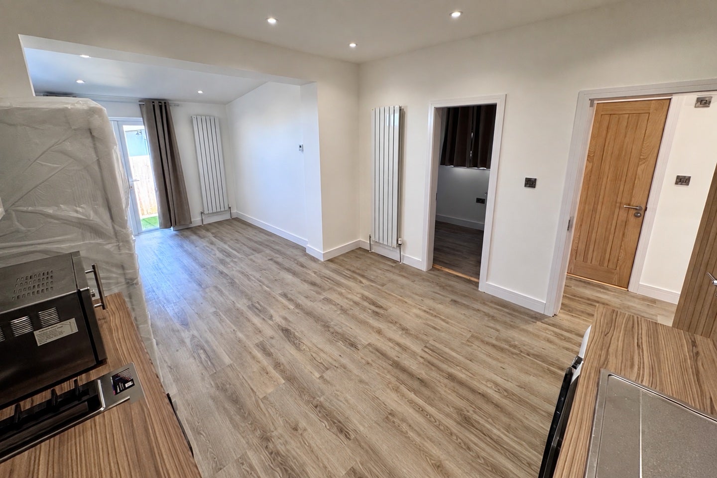 Flat Selborne Gardens in Greater London