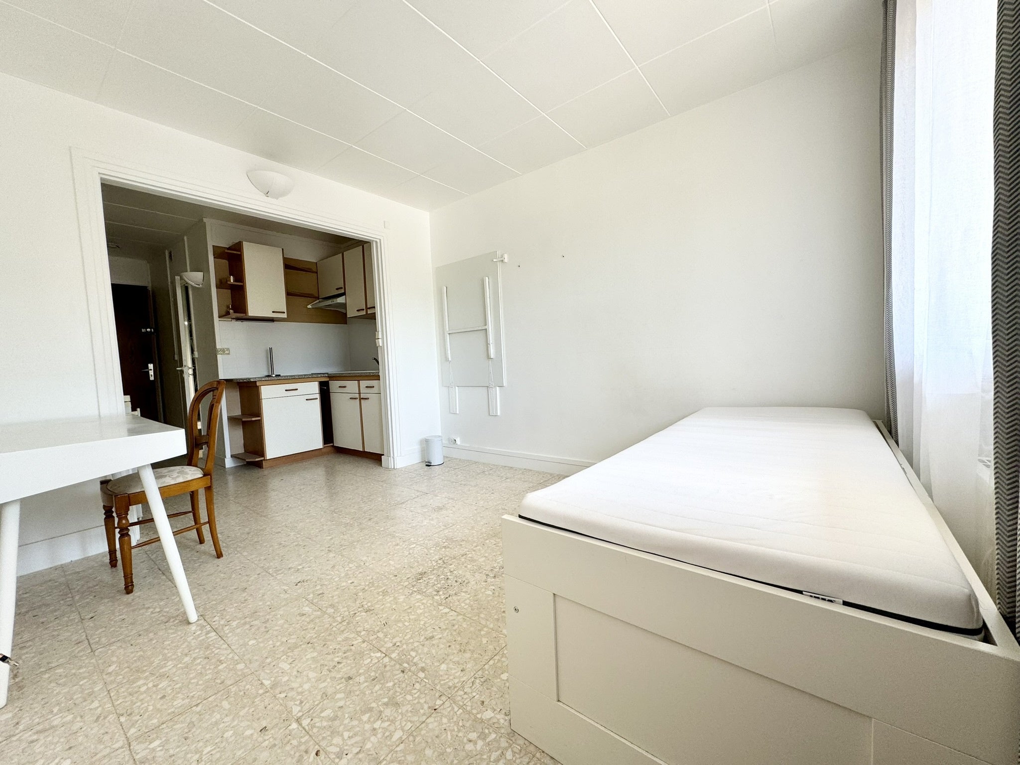 Chambre Rue Sainte-Marguerite à Nîmes