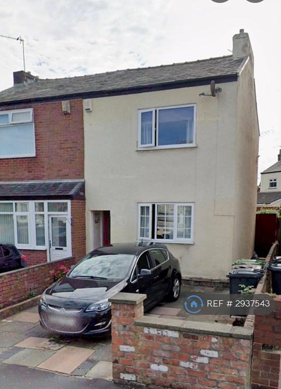 House Vaughan Road in Southport