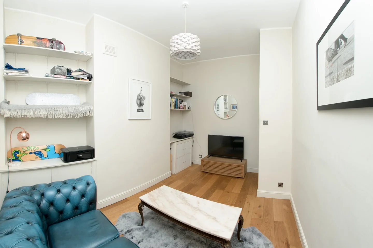 Flat Packington Street in Greater London