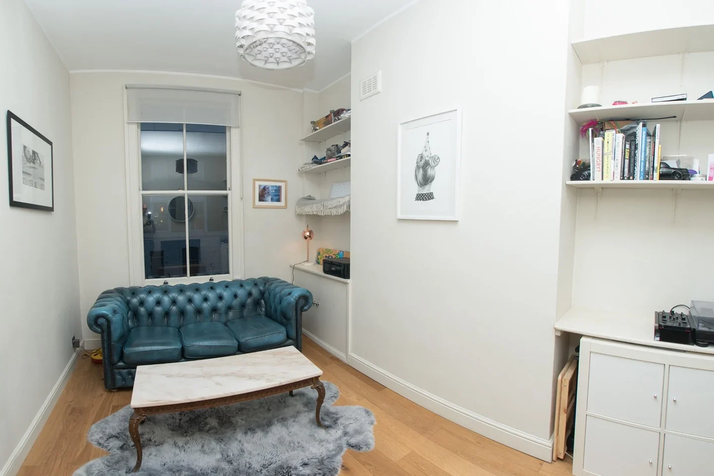 Flat Packington Street in Greater London
