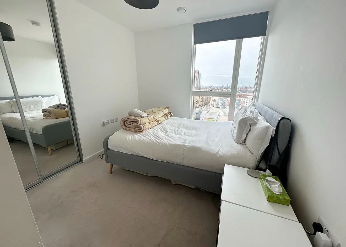 Flat Queenstown Road in Greater London