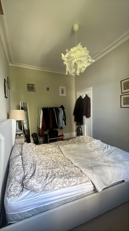 Room Lillie Road in Greater London