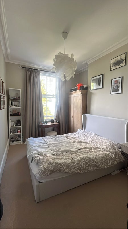 Room Lillie Road in Greater London