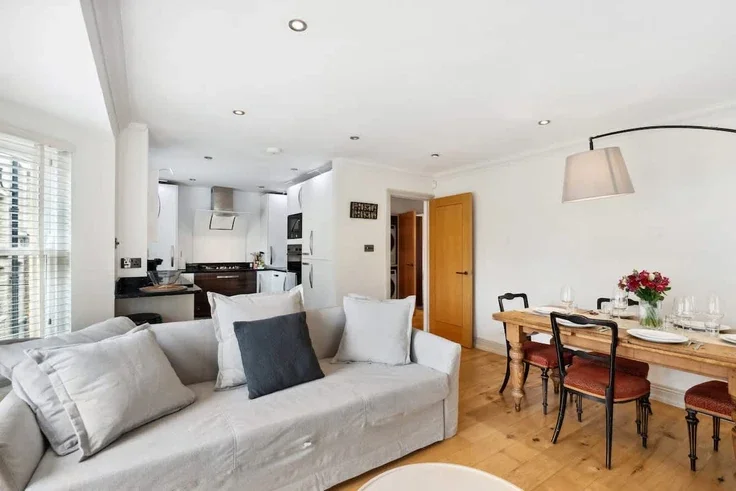 Flat Eaton Gardens in Portslade by Sea