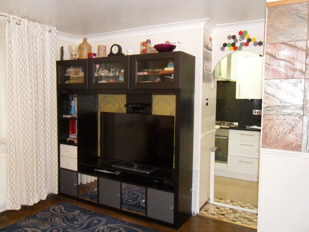 Flat Caledonian Close in Greater London