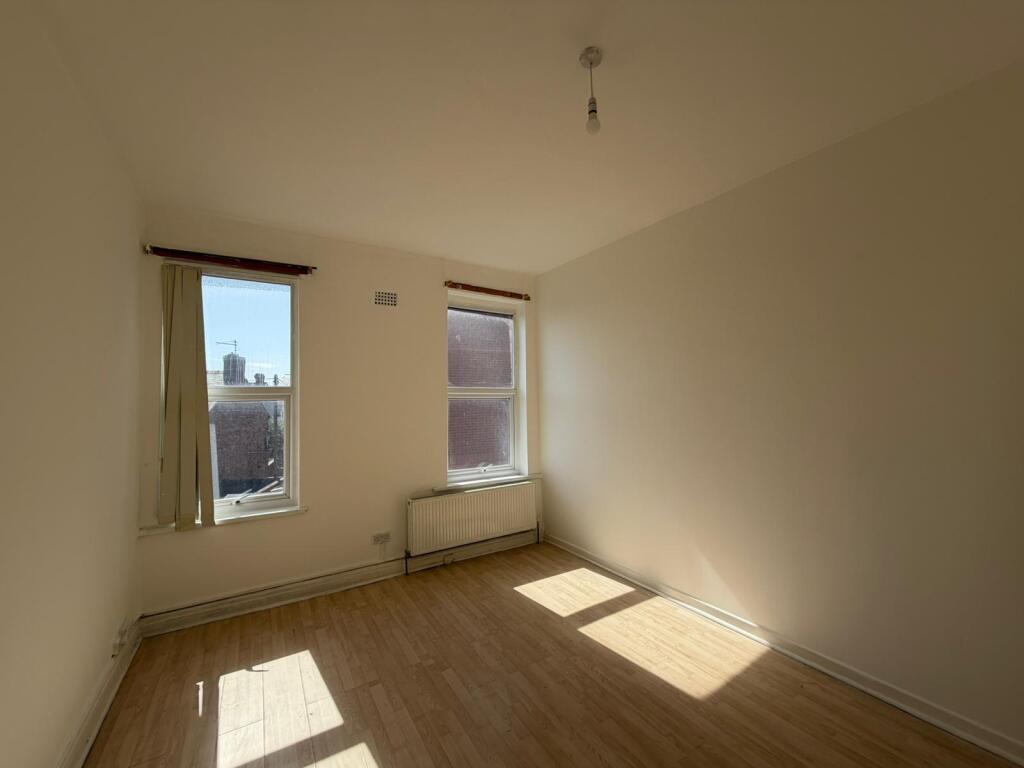 Flat Seaforth Vale West in Litherland