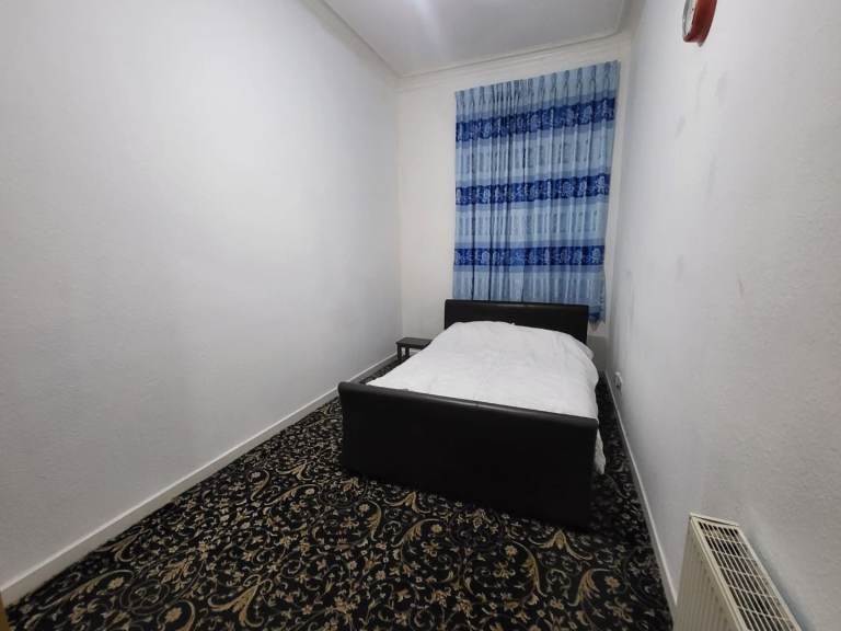 Flat Kintra Street in Glasgow