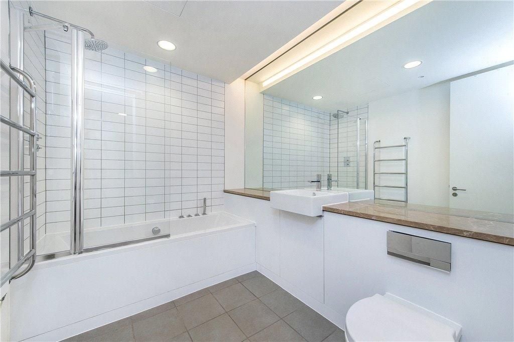 Flat Fulham Road in Greater London