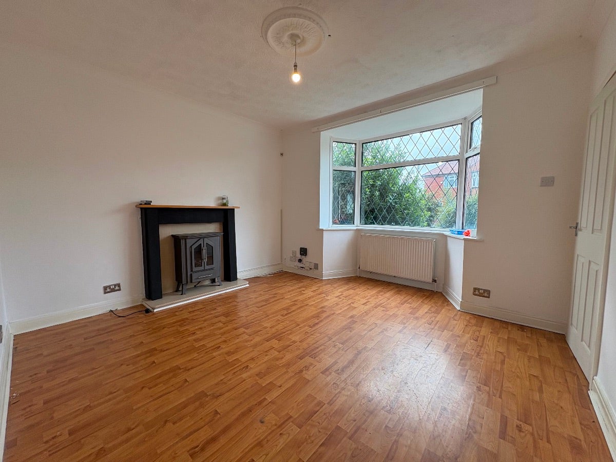 House Minerva Road in Farnworth