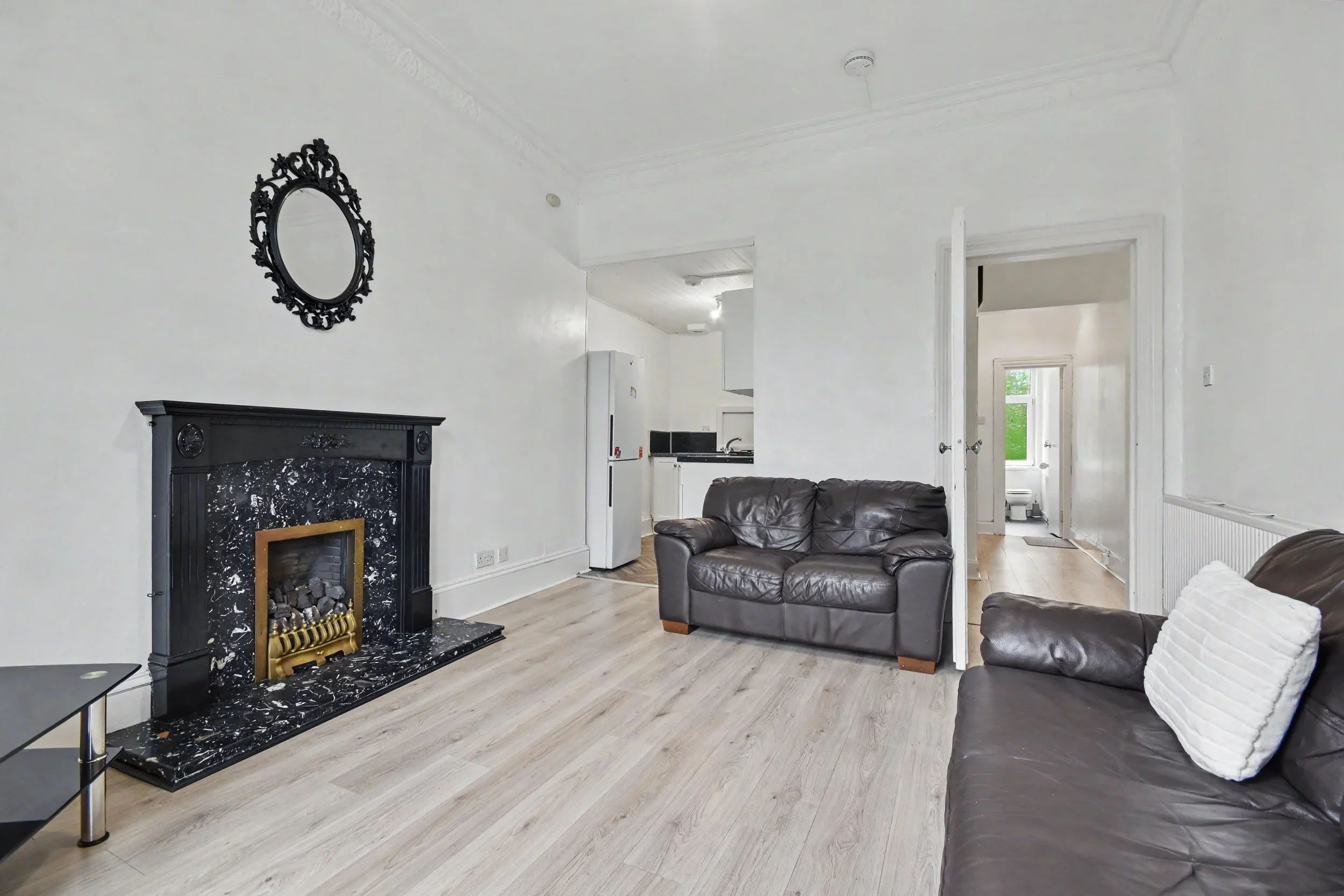 Flat Cathcart Street in Greenock