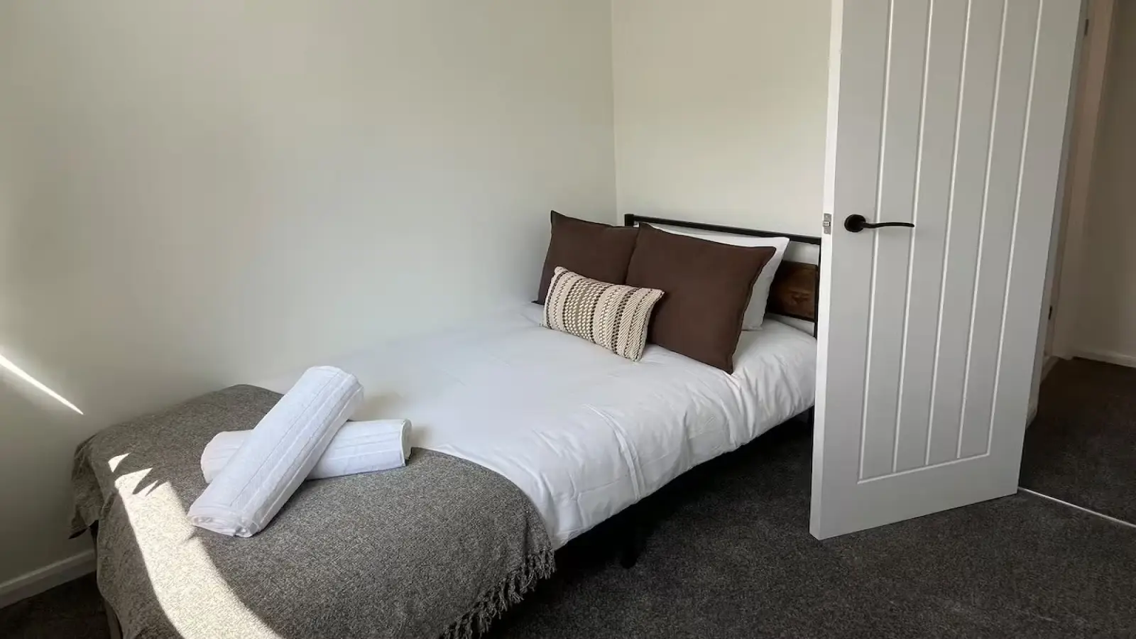 Flat The Crescent in Nottingham
