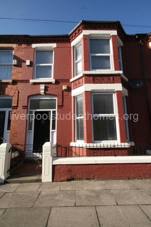 Flat Shaw Street in Liverpool