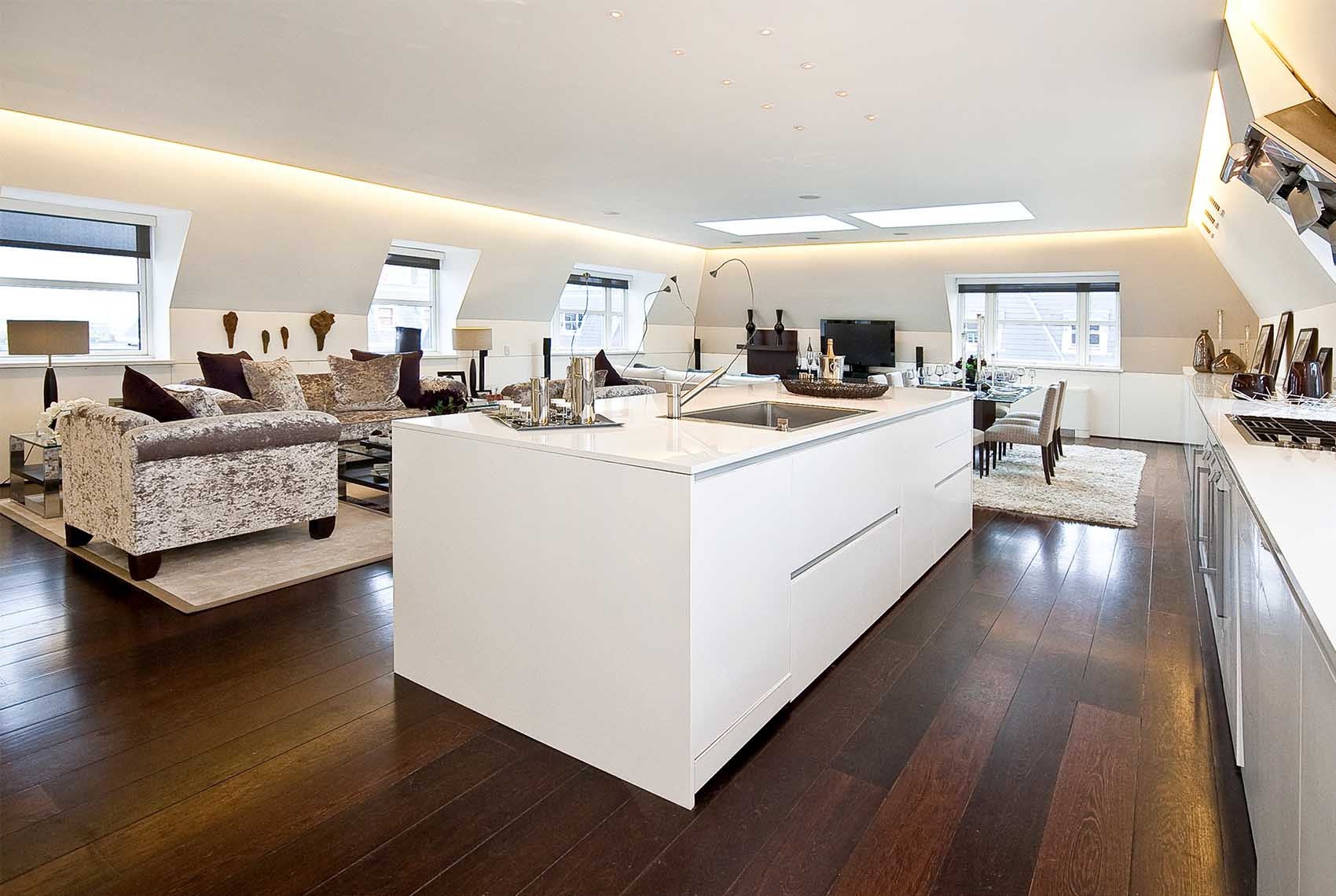 Flat Boydell Court in Greater London
