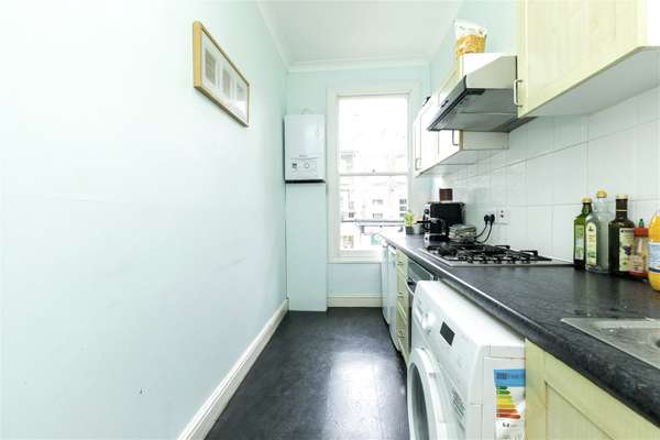 Flat Caledonian Road in Greater London