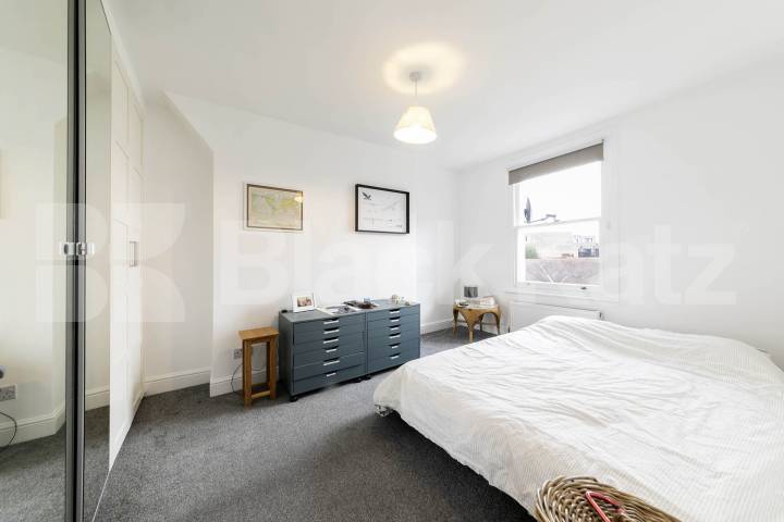 Flat Iverson Road in Greater London