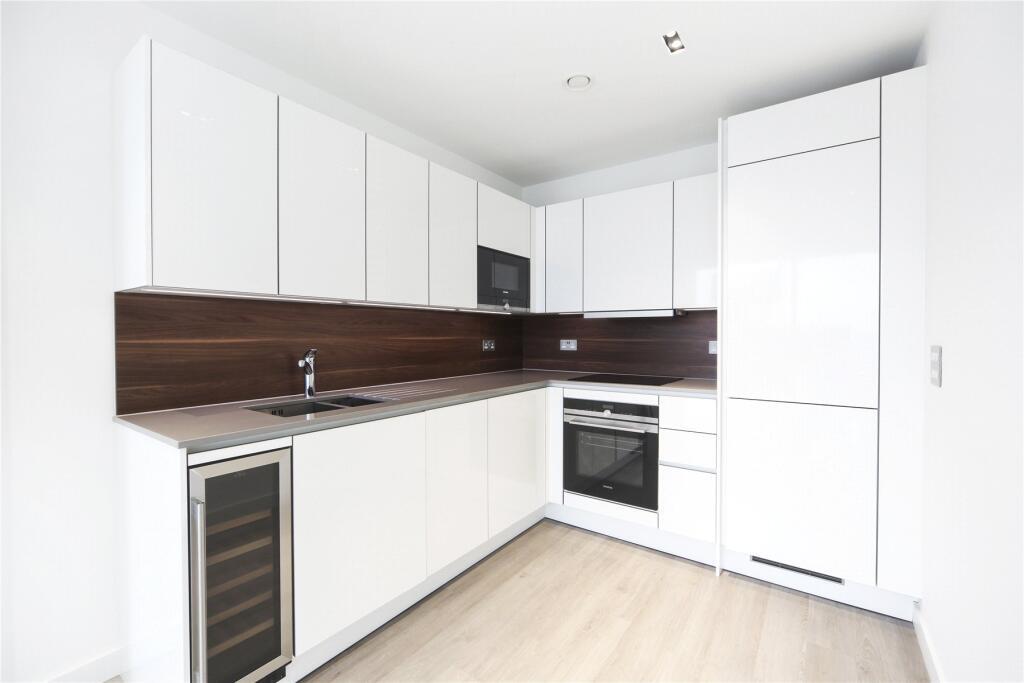 Flat Devan Grove in Greater London