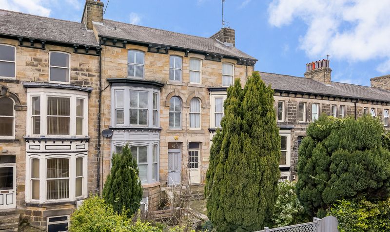 Flat Cheltenham Mount in Harrogate