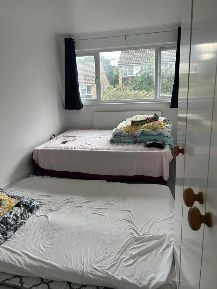 House Deangarden Rise in High Wycombe Community Board