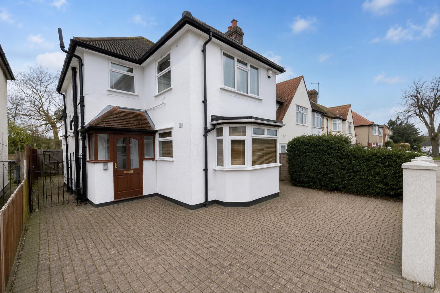 Flat Winlaton Road in Greater London