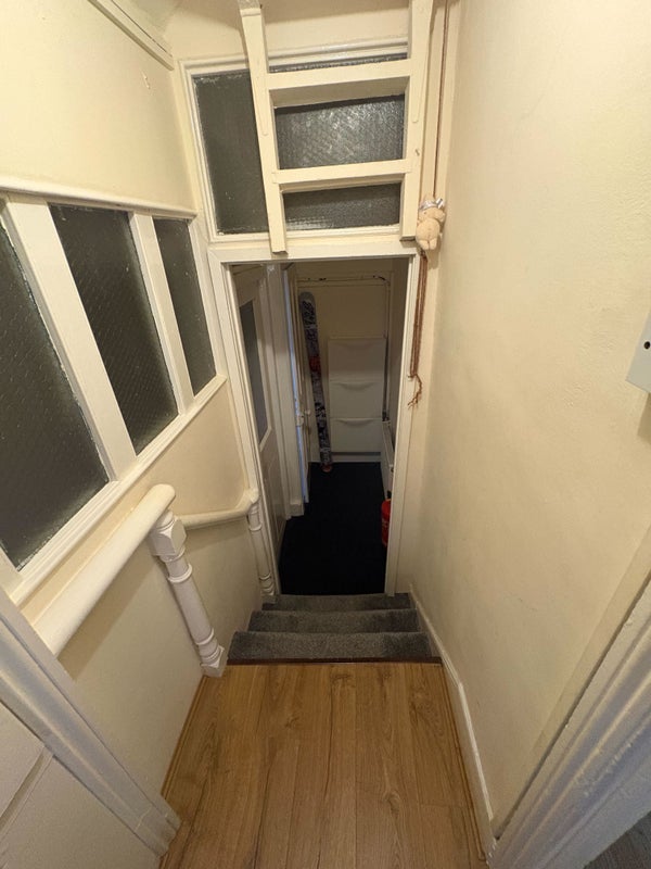 Flat Petherton Road in Greater London