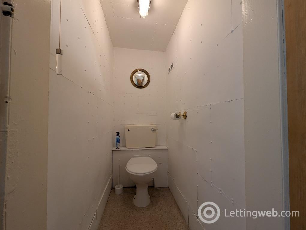 Flat Lower Granton Road in City of Edinburgh