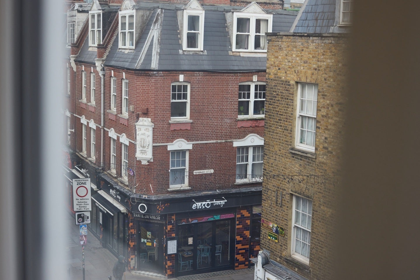 Flat Dray Walk in Greater London