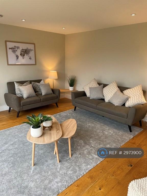 Flat Orchard Square in Cherwell District