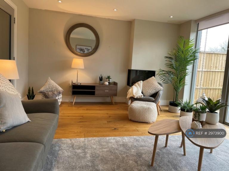 Flat Orchard Square in Cherwell District