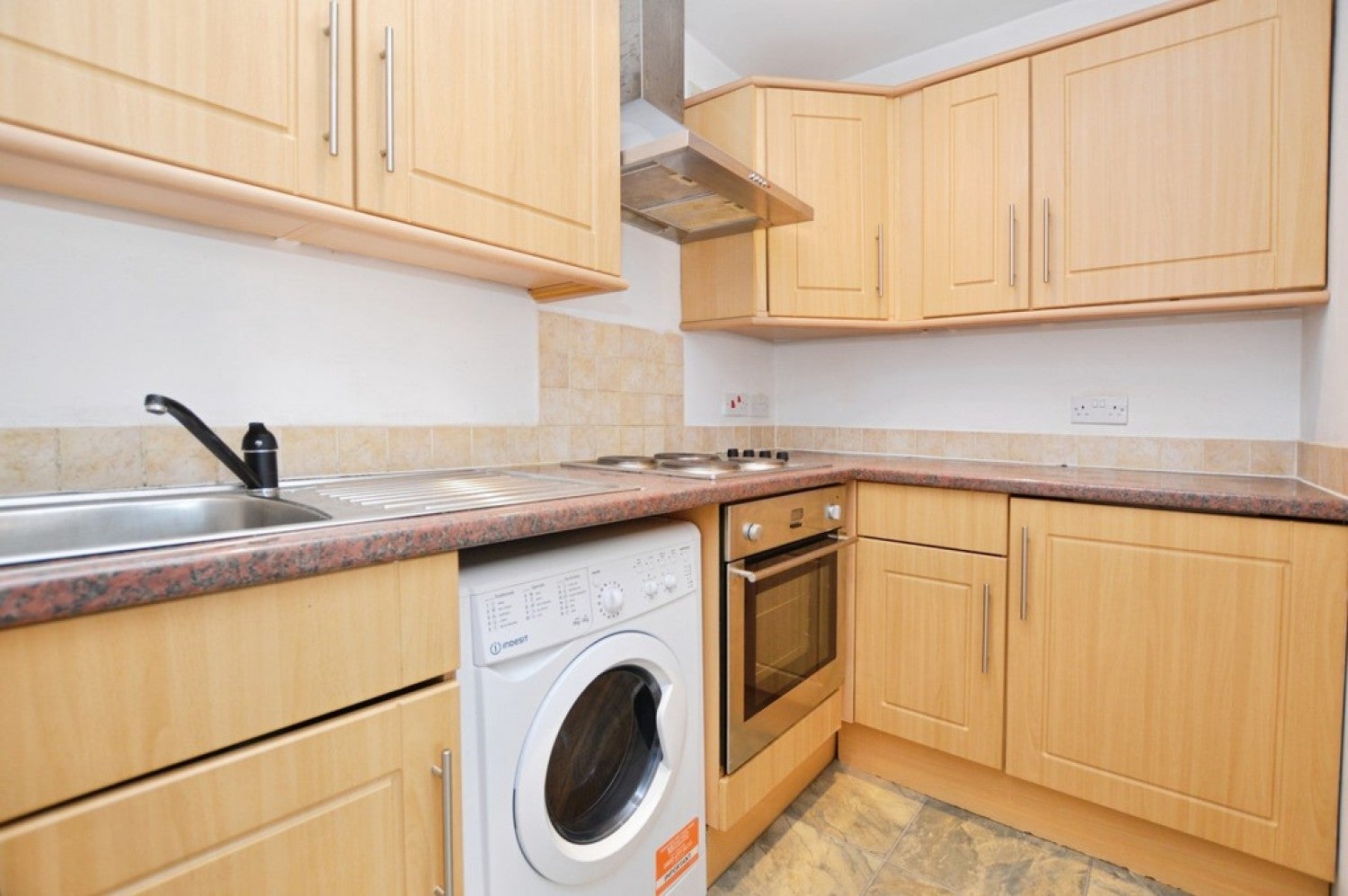 Flat Marlborough Road in Woking