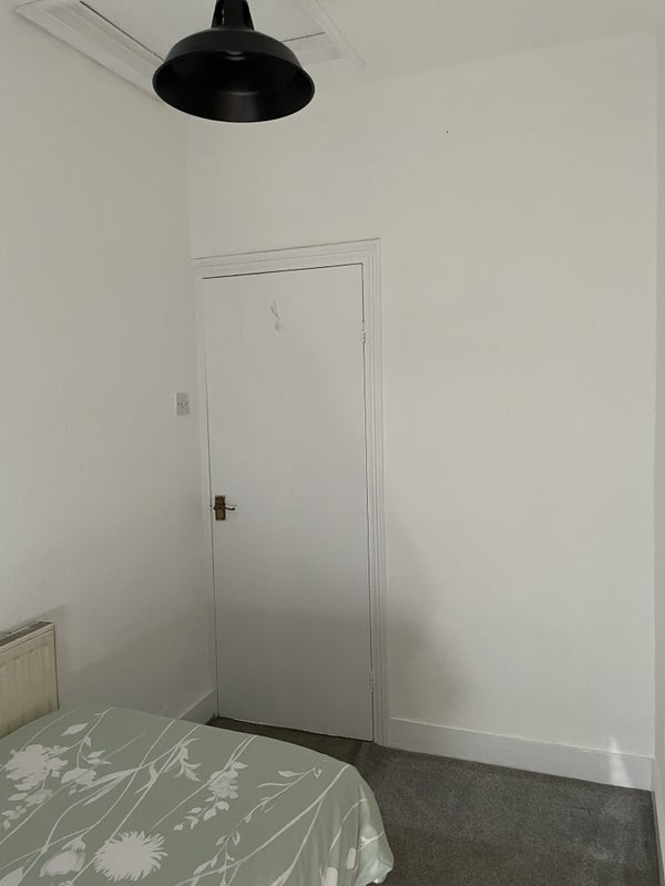 Room Newport Road in Greater London