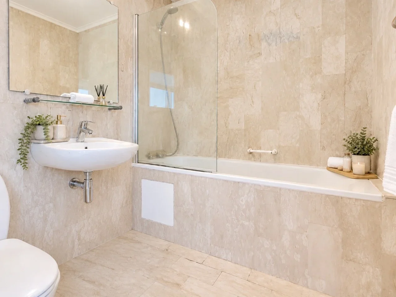 Room Randall Rents in Greater London