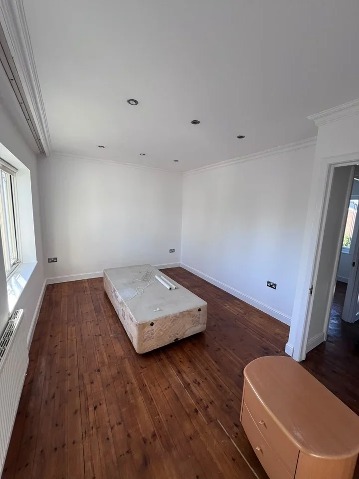 House Wilbury Way in Greater London