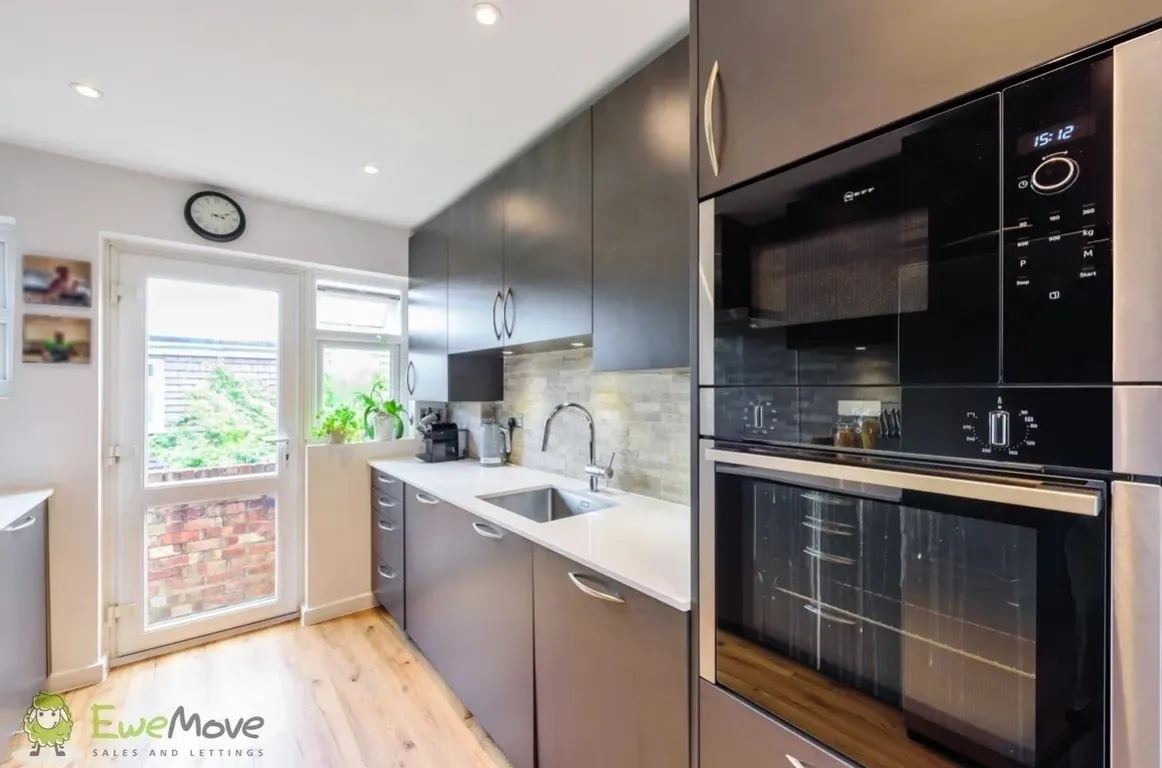 Flat Abercorn Road in Greater London