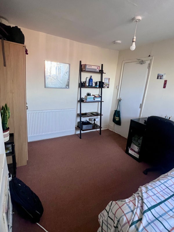 Flat Lordship Lane in Greater London