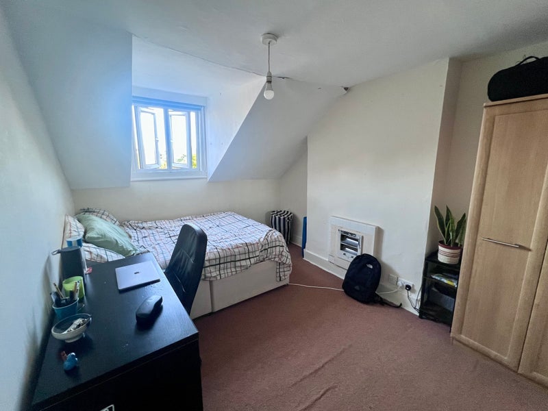Flat Lordship Lane in Greater London