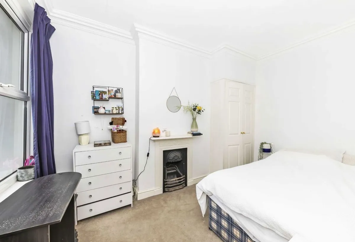 Flat Franciscan Road in Greater London