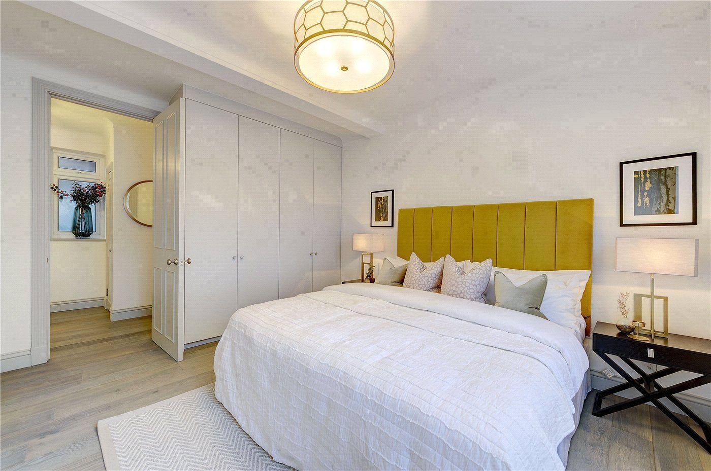 Flat Kensington Park Gardens in Greater London