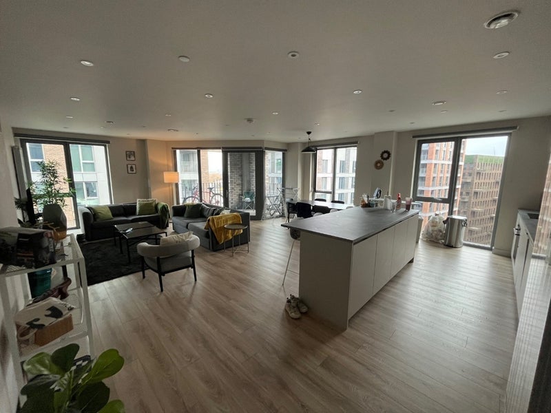 Room Pilots Way in Greater London
