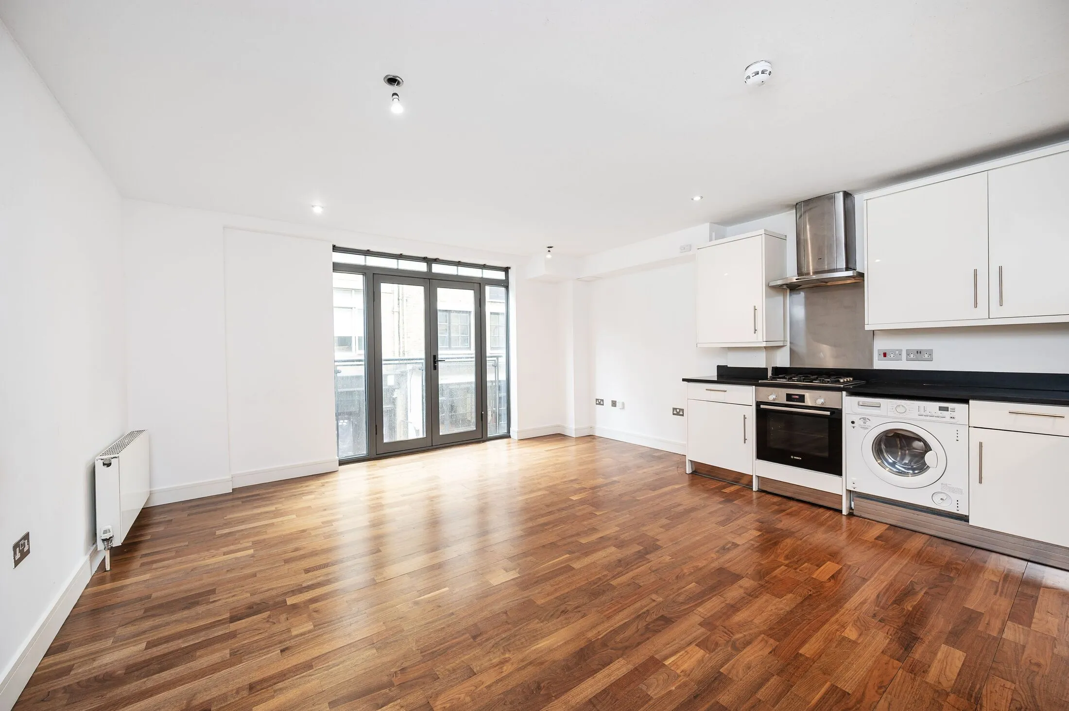 Flat Hoxton Square in Greater London