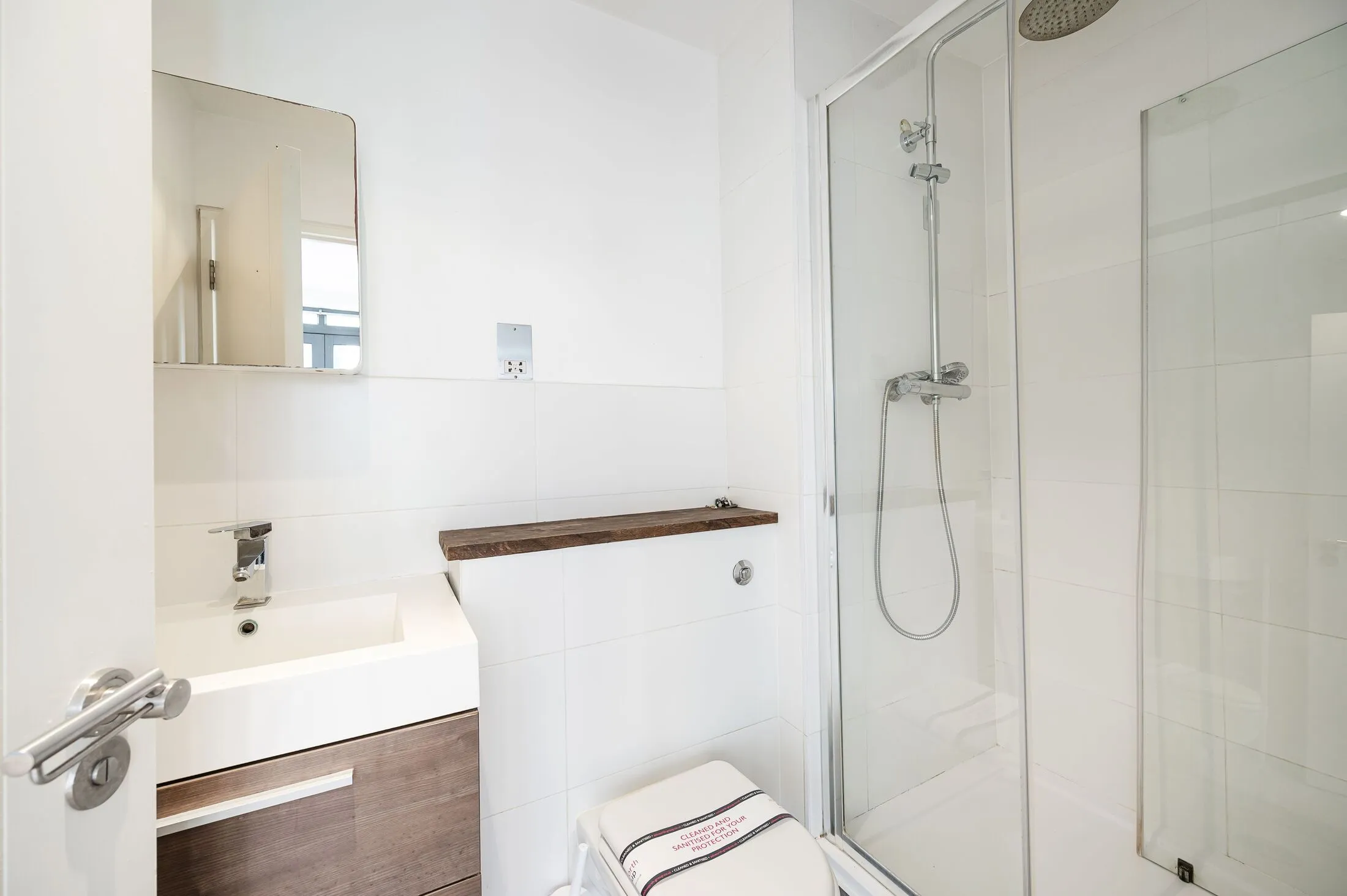 Flat Hoxton Square in Greater London