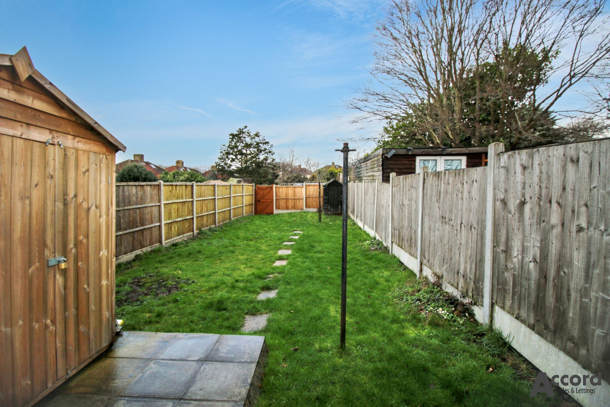 Flat Cromer Road in Greater London